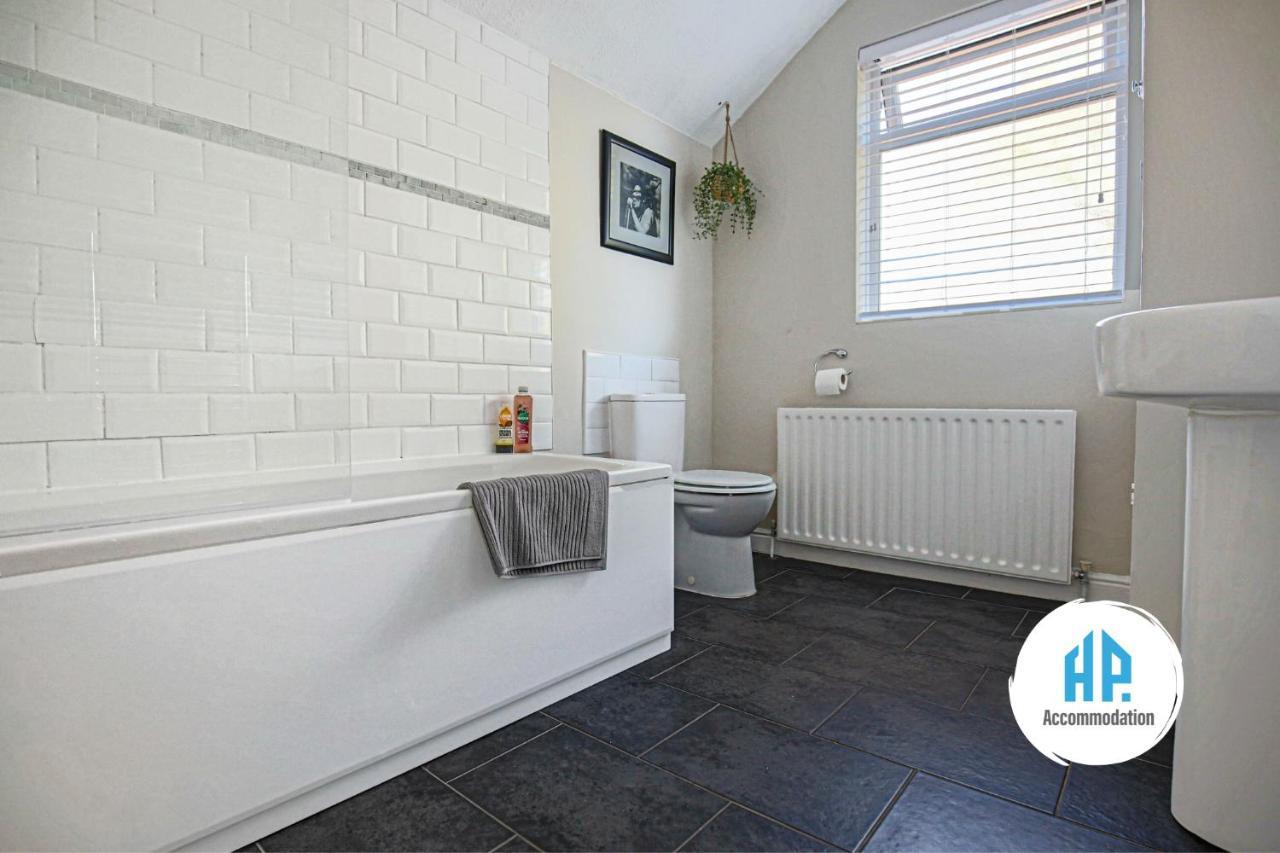 Host & - Newington Road Apartment