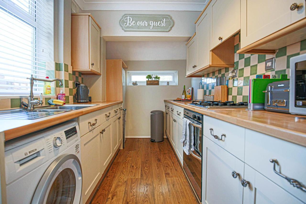 Host & - Newington Road